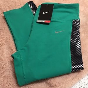 Nike work out Capri pants
